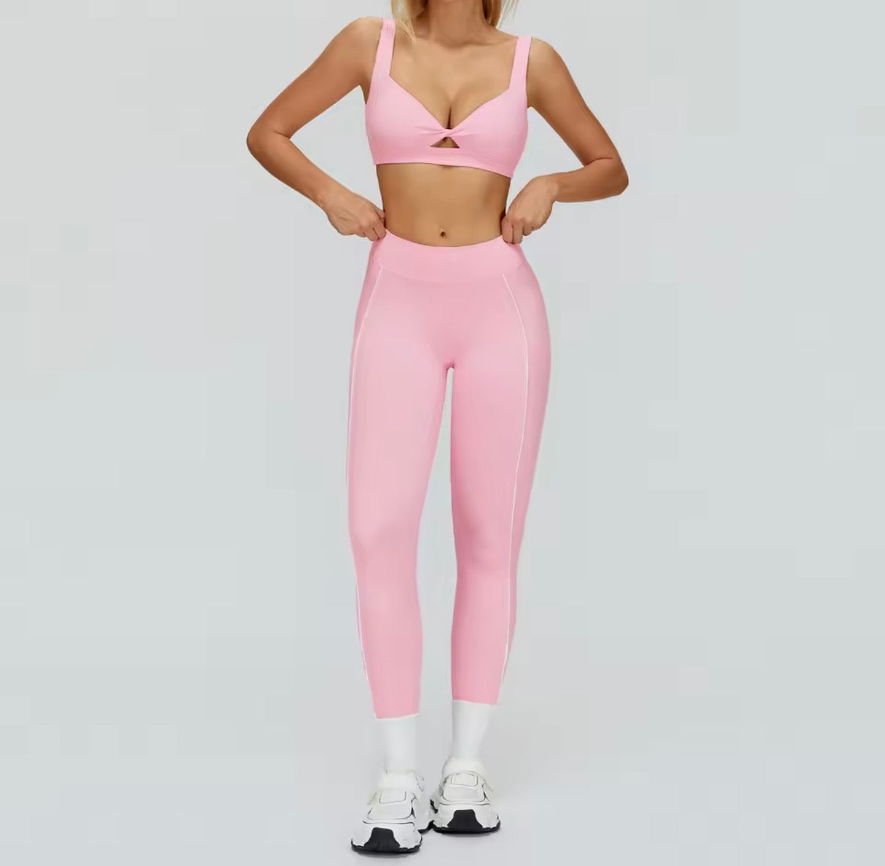 AXIS